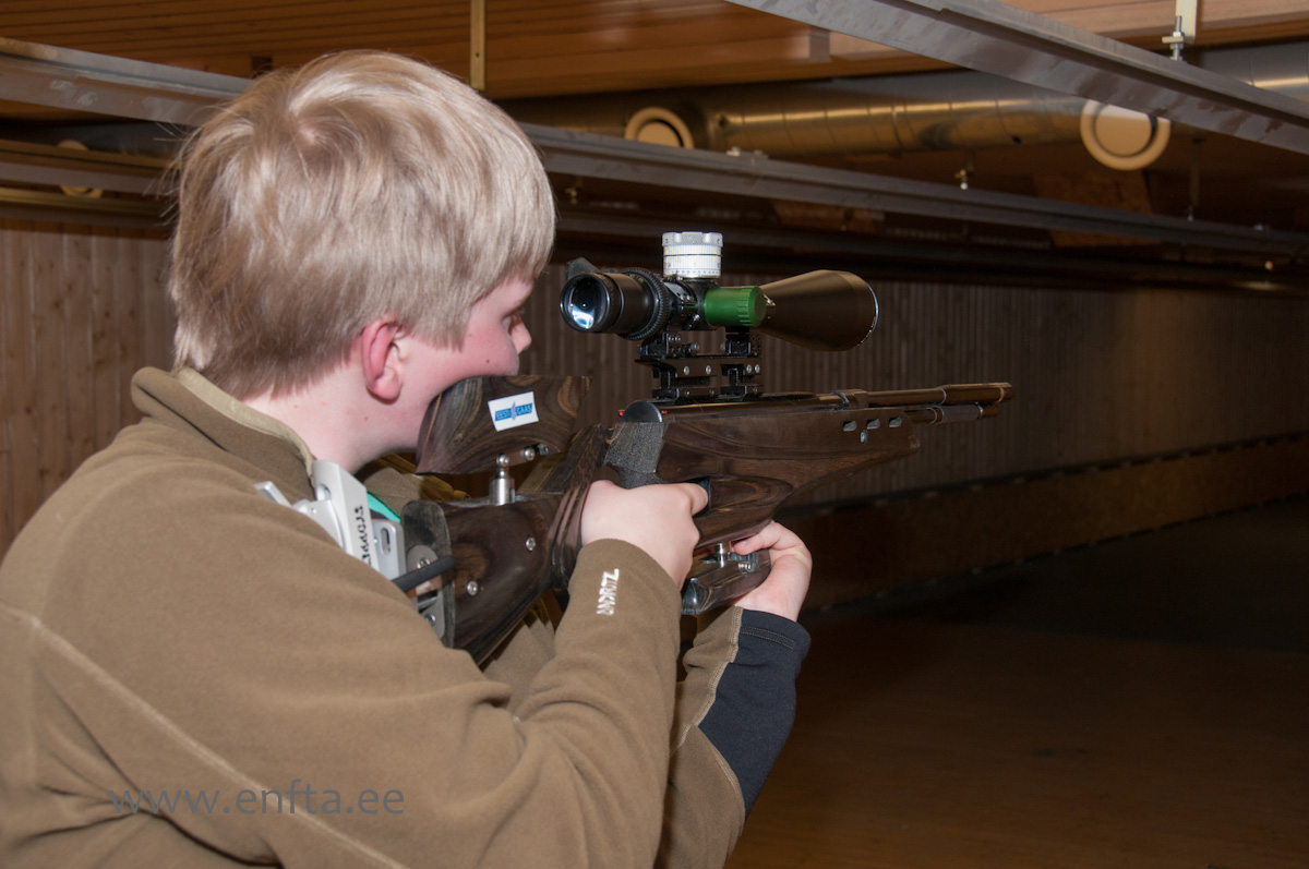 Kirstjan Köösel - Weihrauch HW 97 K, Nikko Stirling Diamond 10-50x60